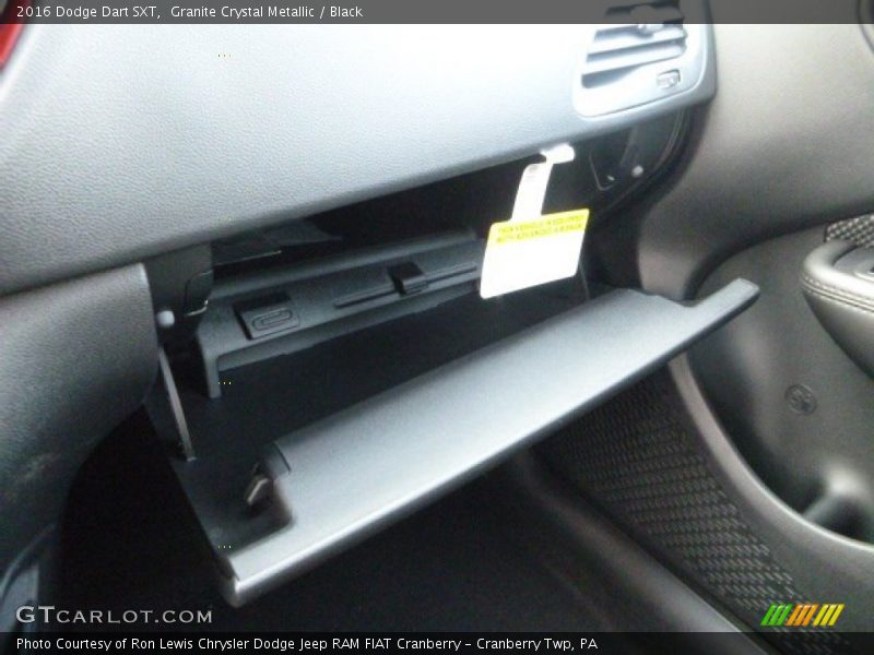 Granite Crystal Metallic / Black 2016 Dodge Dart SXT