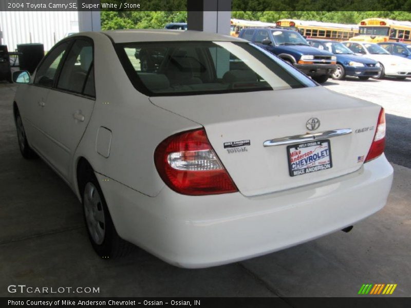 Super White / Stone 2004 Toyota Camry SE