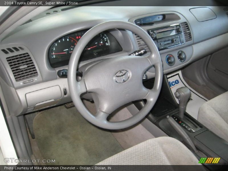 Super White / Stone 2004 Toyota Camry SE