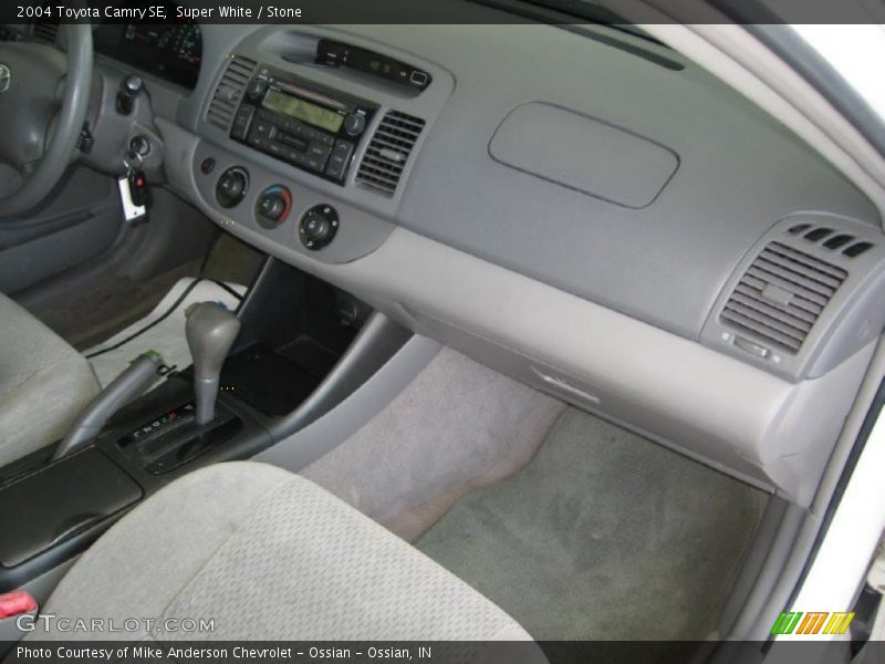 Super White / Stone 2004 Toyota Camry SE