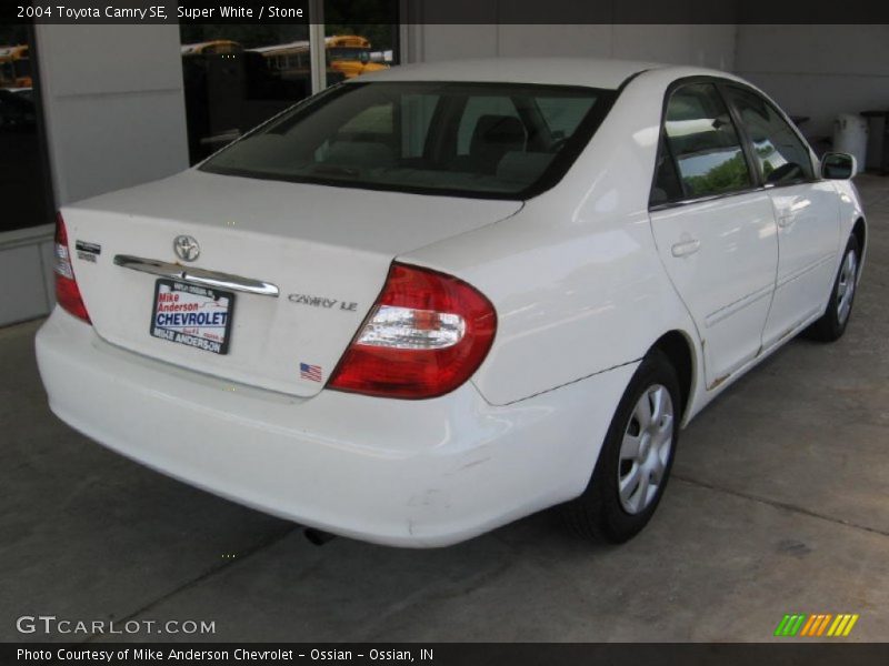 Super White / Stone 2004 Toyota Camry SE