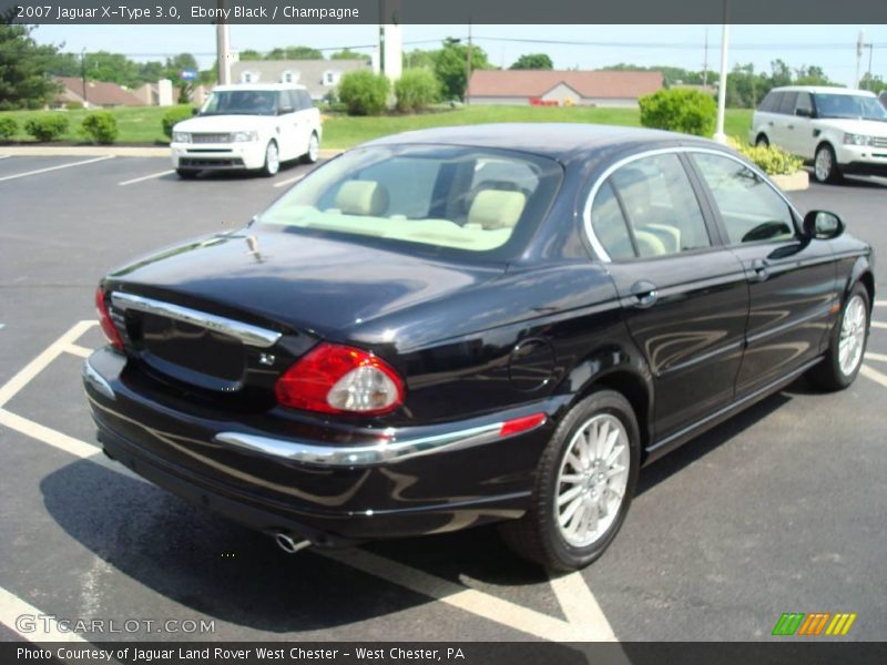 Ebony Black / Champagne 2007 Jaguar X-Type 3.0