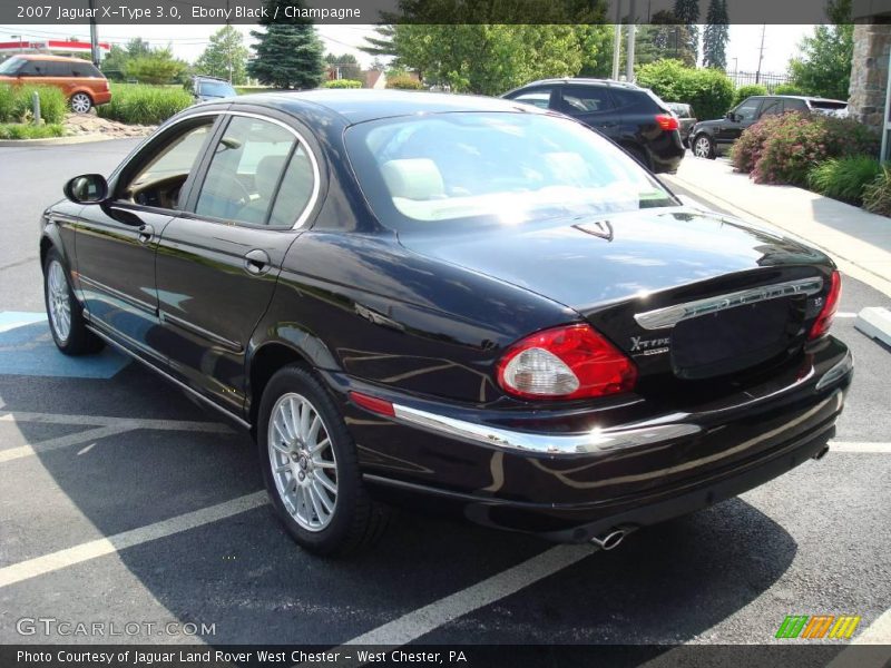 Ebony Black / Champagne 2007 Jaguar X-Type 3.0