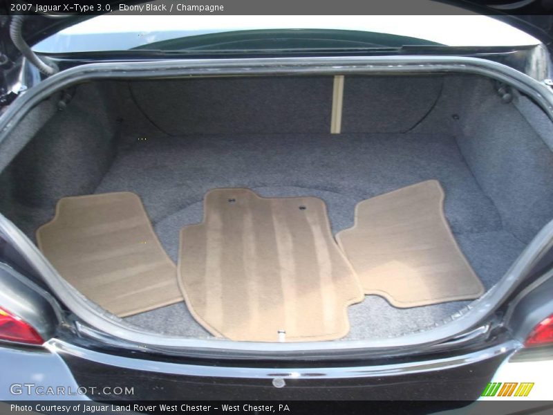 Ebony Black / Champagne 2007 Jaguar X-Type 3.0