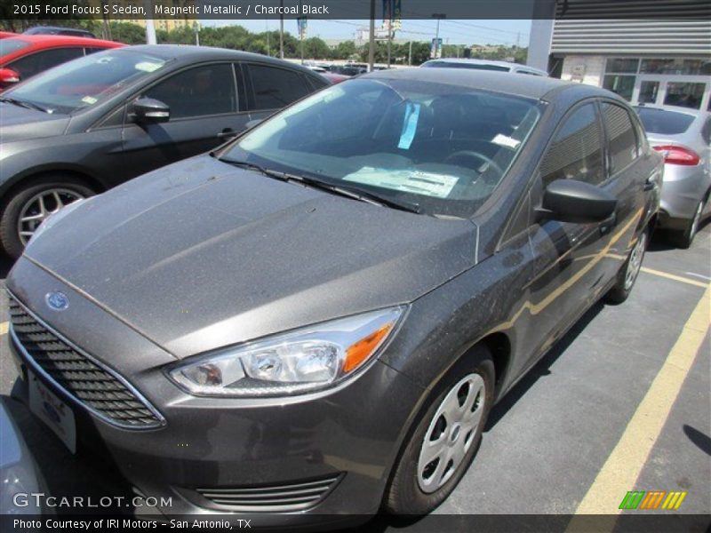 Magnetic Metallic / Charcoal Black 2015 Ford Focus S Sedan