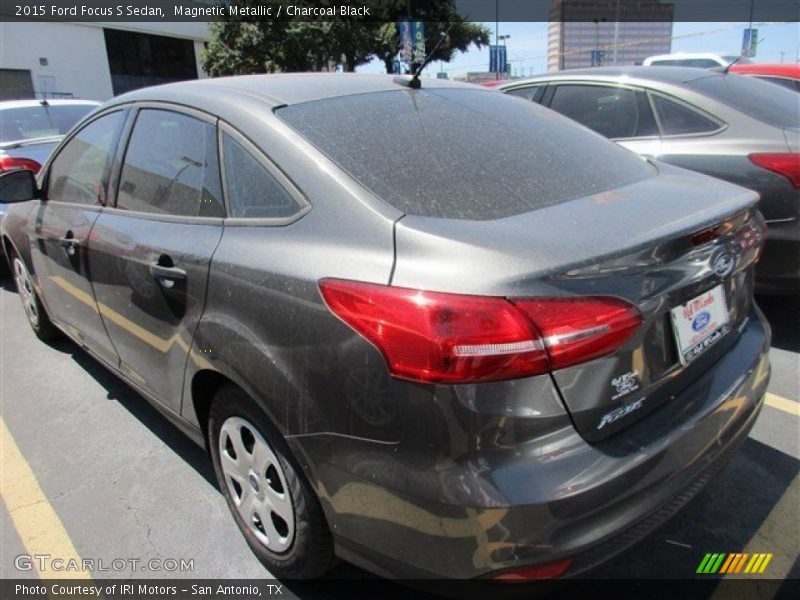 Magnetic Metallic / Charcoal Black 2015 Ford Focus S Sedan