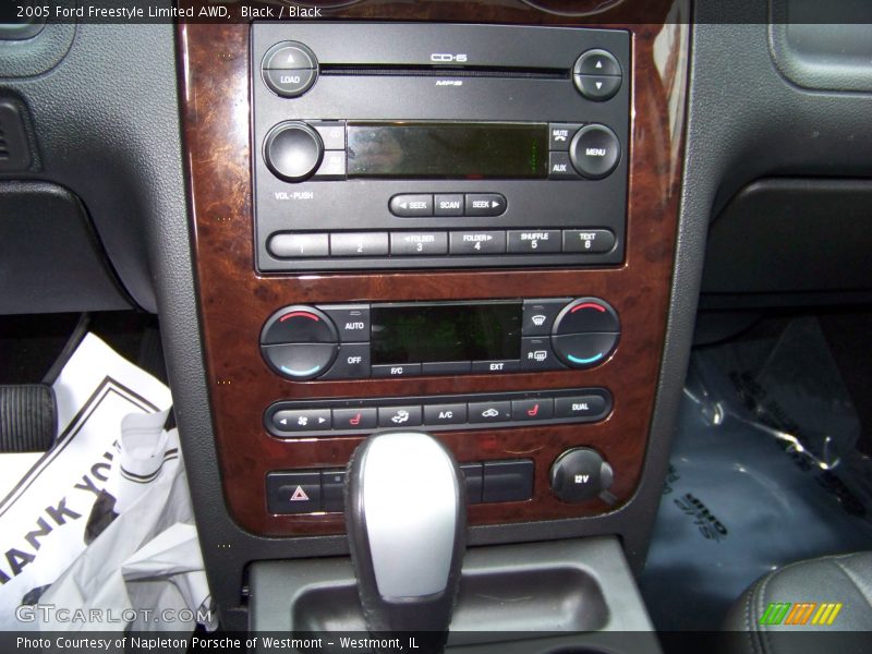 2005 Ford Freestyle Limited, Black Ebony / Black, Front Console - 2005 Ford Freestyle Limited AWD