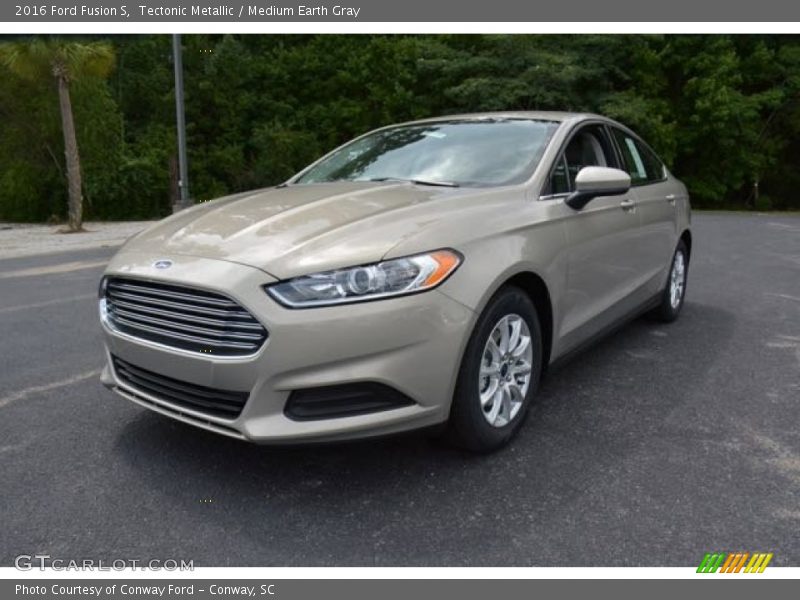Tectonic Metallic / Medium Earth Gray 2016 Ford Fusion S