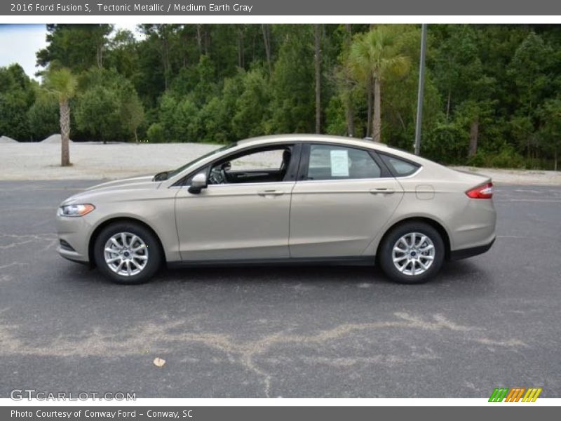 Tectonic Metallic / Medium Earth Gray 2016 Ford Fusion S