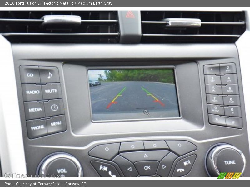 Tectonic Metallic / Medium Earth Gray 2016 Ford Fusion S