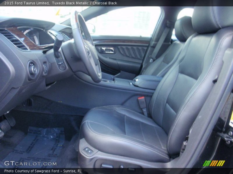 Tuxedo Black Metallic / Charcoal Black 2015 Ford Taurus Limited