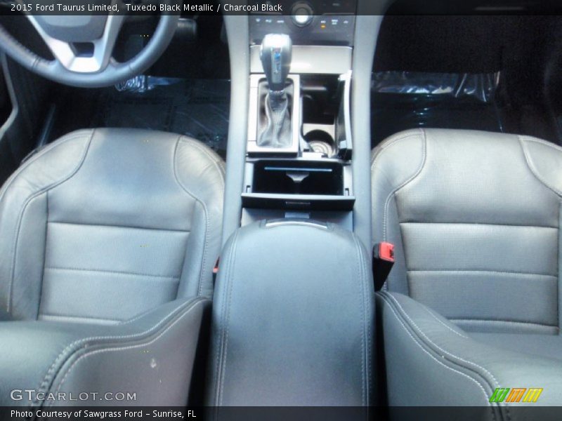 Tuxedo Black Metallic / Charcoal Black 2015 Ford Taurus Limited