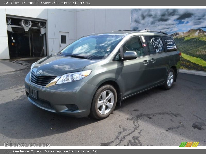 Cypress Green Pearl / Light Gray 2013 Toyota Sienna LE