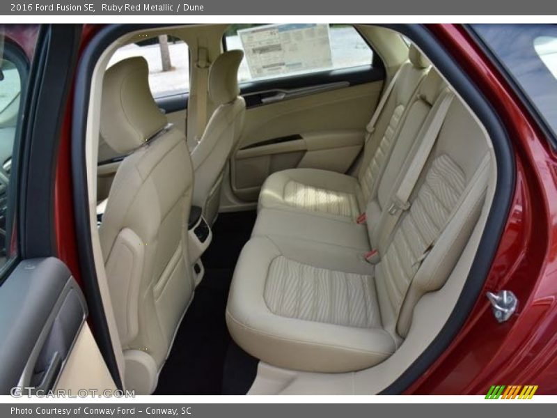 Ruby Red Metallic / Dune 2016 Ford Fusion SE