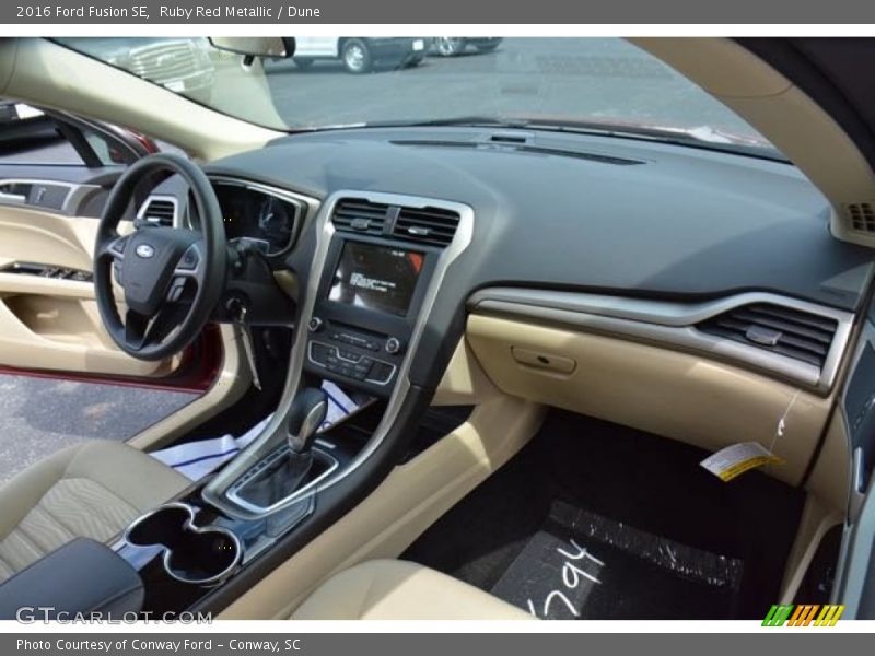 Ruby Red Metallic / Dune 2016 Ford Fusion SE