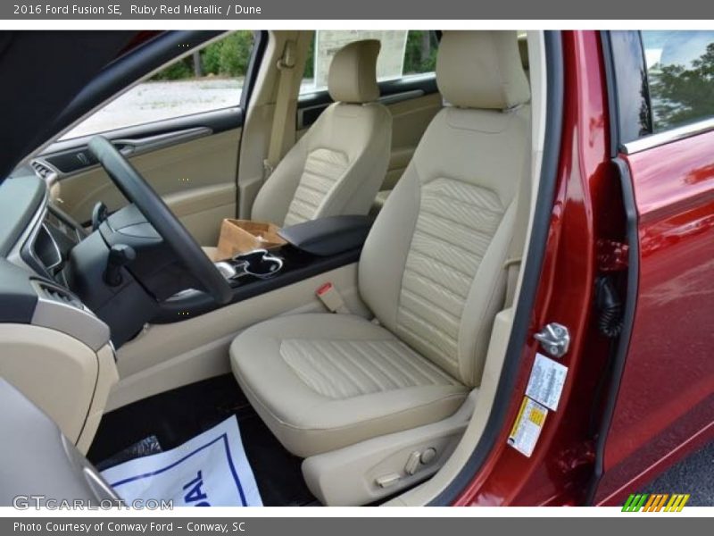 Ruby Red Metallic / Dune 2016 Ford Fusion SE