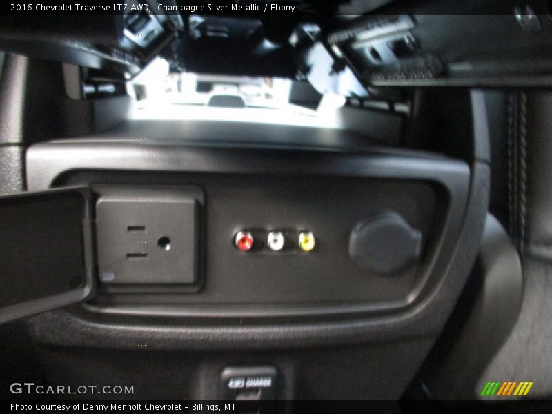 Champagne Silver Metallic / Ebony 2016 Chevrolet Traverse LTZ AWD