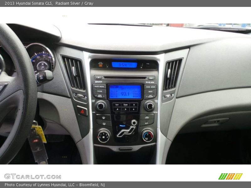 Radiant Silver / Gray 2013 Hyundai Sonata GLS