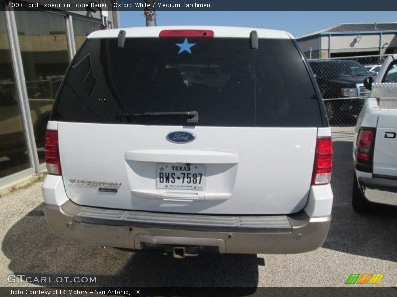 Oxford White / Medium Parchment 2003 Ford Expedition Eddie Bauer