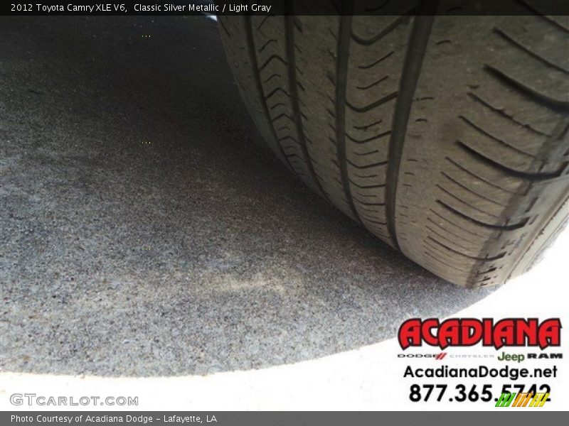 Classic Silver Metallic / Light Gray 2012 Toyota Camry XLE V6
