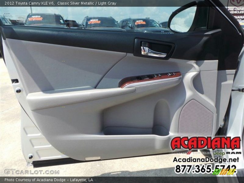 Classic Silver Metallic / Light Gray 2012 Toyota Camry XLE V6