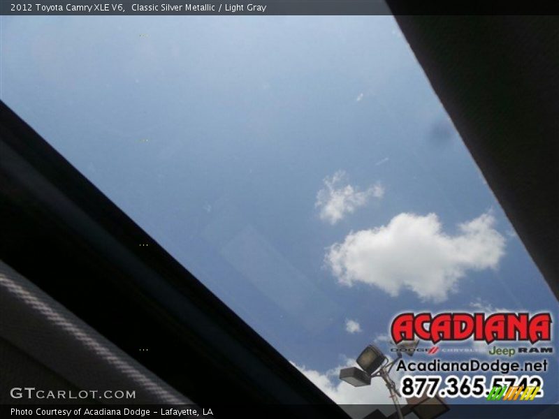 Classic Silver Metallic / Light Gray 2012 Toyota Camry XLE V6