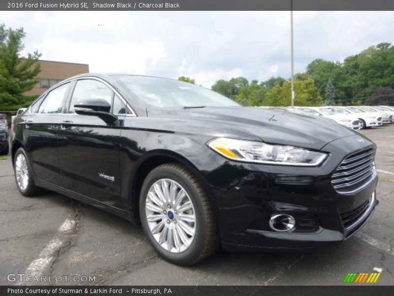 Front 3/4 View of 2016 Fusion Hybrid SE