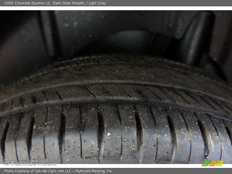 Dark Silver Metallic / Light Gray 2005 Chevrolet Equinox LS