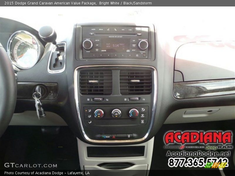 Bright White / Black/Sandstorm 2015 Dodge Grand Caravan American Value Package