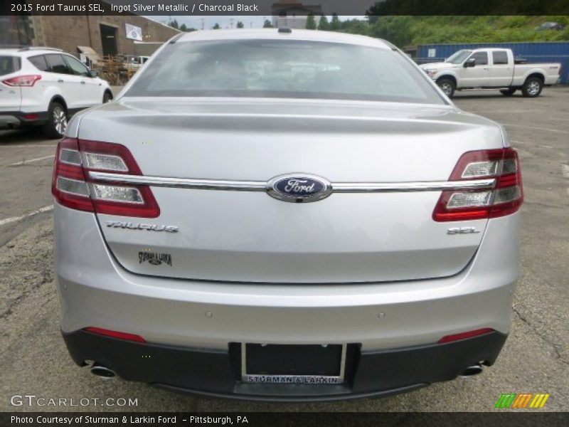 Ingot Silver Metallic / Charcoal Black 2015 Ford Taurus SEL