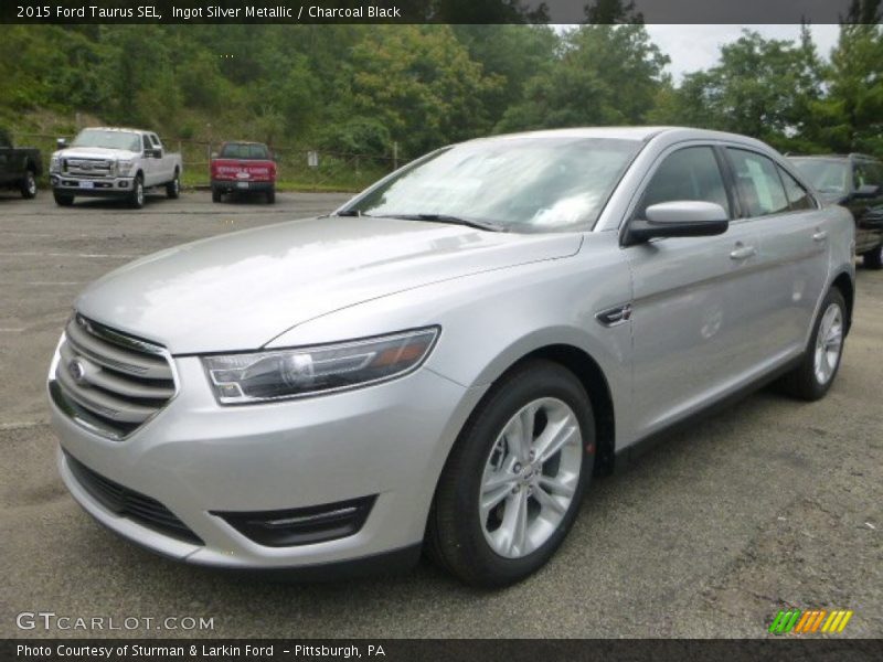 Ingot Silver Metallic / Charcoal Black 2015 Ford Taurus SEL