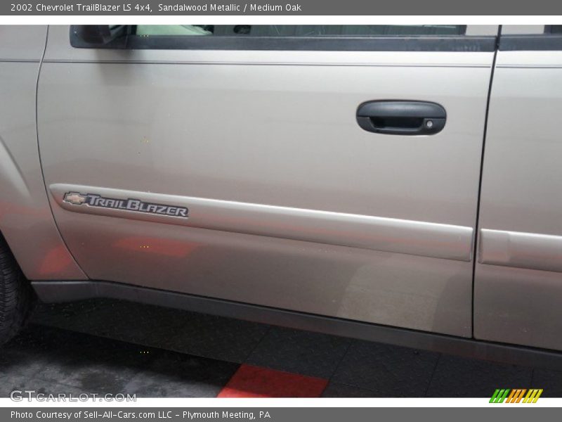 Sandalwood Metallic / Medium Oak 2002 Chevrolet TrailBlazer LS 4x4