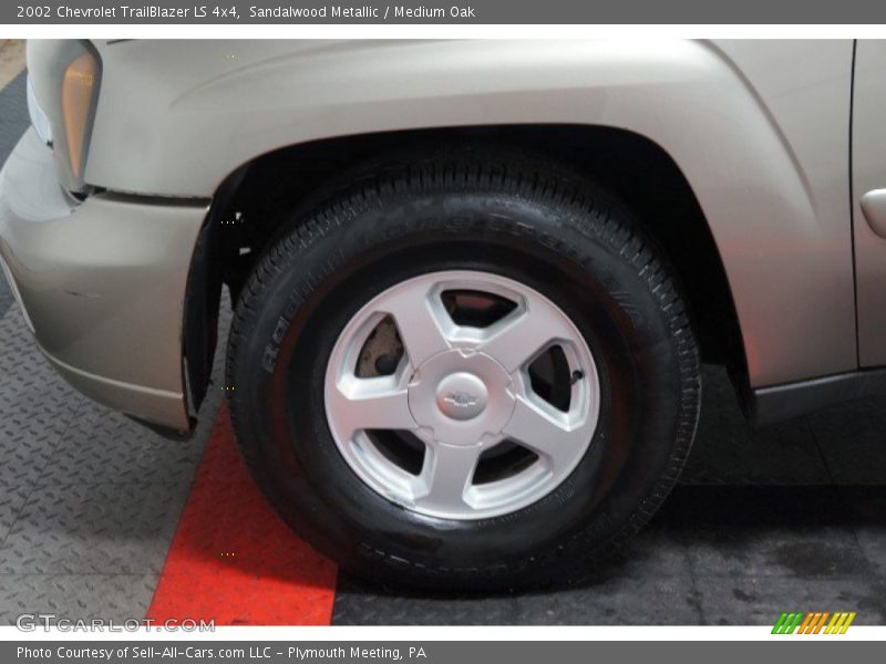 Sandalwood Metallic / Medium Oak 2002 Chevrolet TrailBlazer LS 4x4