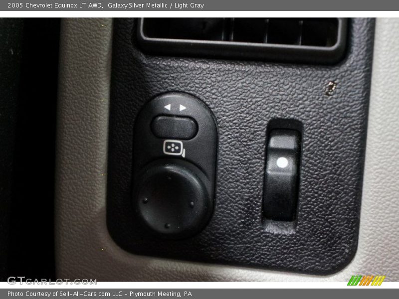 Galaxy Silver Metallic / Light Gray 2005 Chevrolet Equinox LT AWD