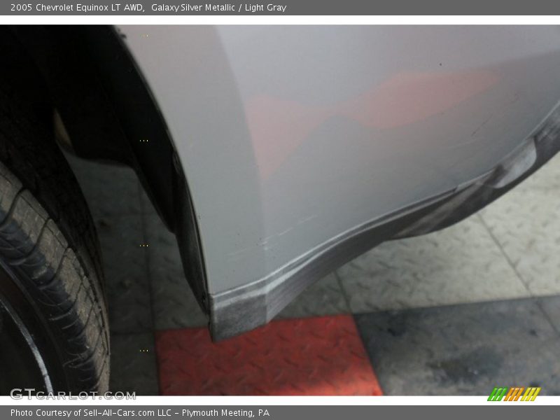 Galaxy Silver Metallic / Light Gray 2005 Chevrolet Equinox LT AWD