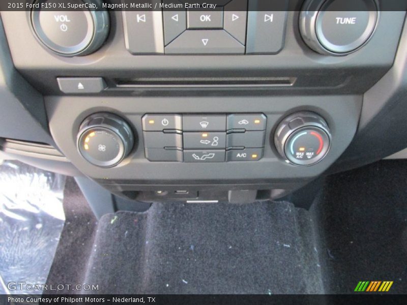 Magnetic Metallic / Medium Earth Gray 2015 Ford F150 XL SuperCab