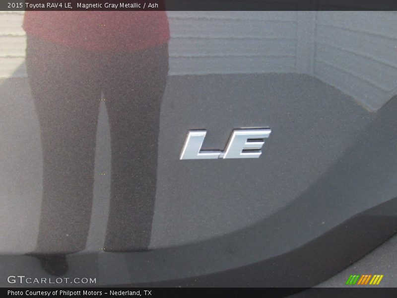 Magnetic Gray Metallic / Ash 2015 Toyota RAV4 LE