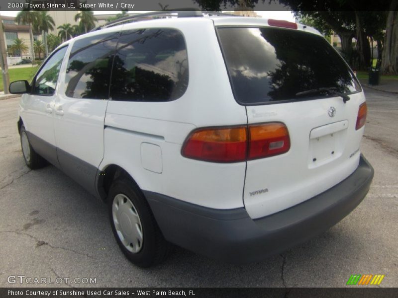 Super White / Gray 2000 Toyota Sienna LE