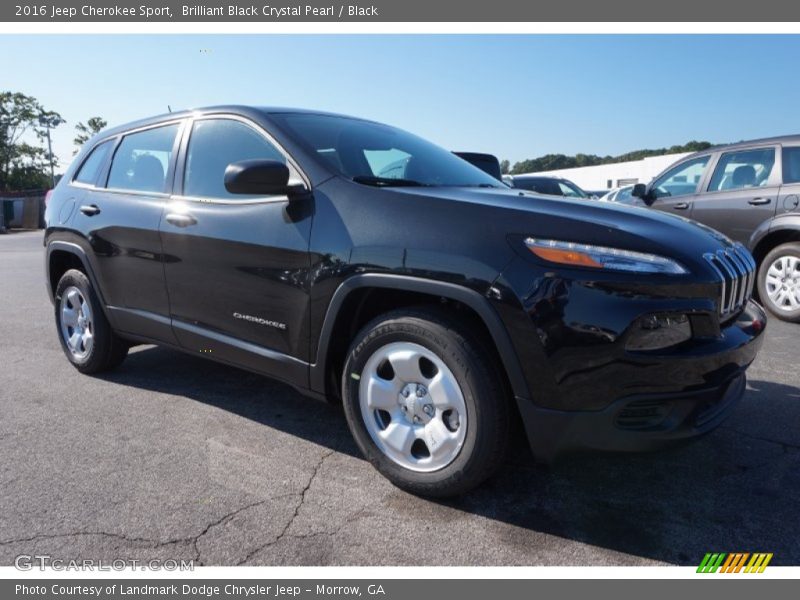Front 3/4 View of 2016 Cherokee Sport