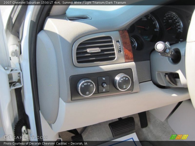 Summit White / Light Titanium/Dark Titanium 2007 Chevrolet Suburban 1500 LT 4x4