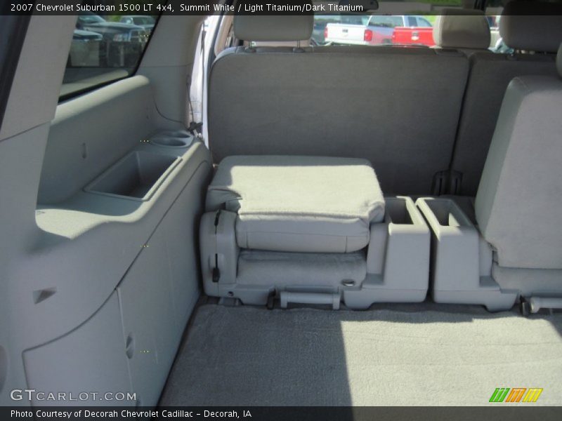 Summit White / Light Titanium/Dark Titanium 2007 Chevrolet Suburban 1500 LT 4x4