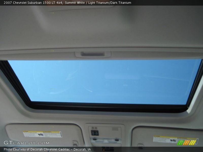 Summit White / Light Titanium/Dark Titanium 2007 Chevrolet Suburban 1500 LT 4x4