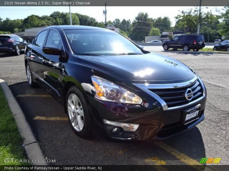 Super Black / Charcoal 2015 Nissan Altima 2.5 SV