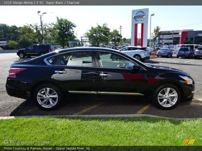 Super Black / Charcoal 2015 Nissan Altima 2.5 SV