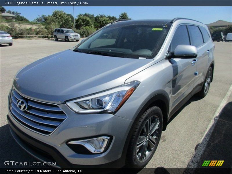 Front 3/4 View of 2016 Santa Fe Limited
