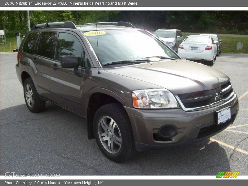 Mineral Beige Pearl / Sand Blast Beige 2006 Mitsubishi Endeavor LS AWD