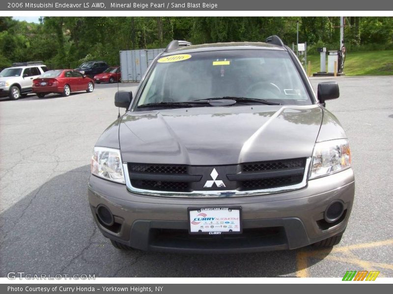 Mineral Beige Pearl / Sand Blast Beige 2006 Mitsubishi Endeavor LS AWD