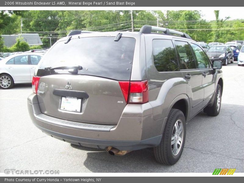Mineral Beige Pearl / Sand Blast Beige 2006 Mitsubishi Endeavor LS AWD