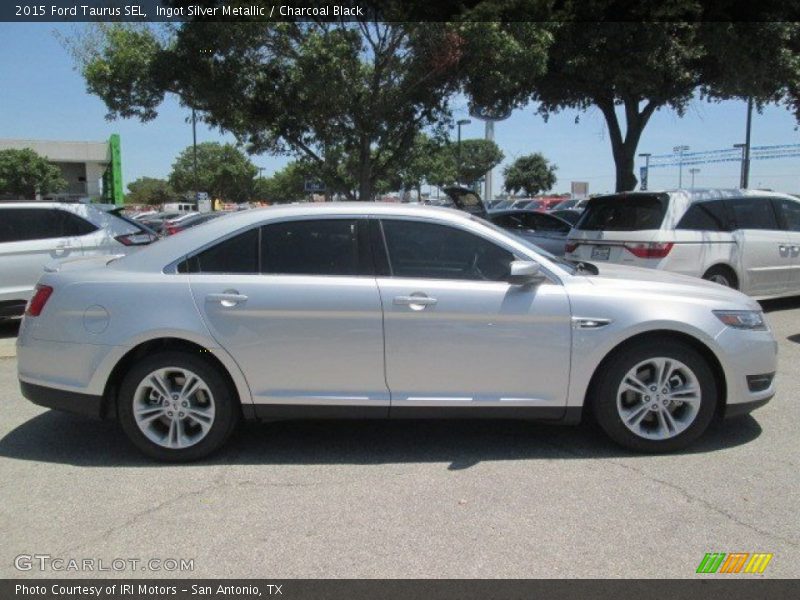 Ingot Silver Metallic / Charcoal Black 2015 Ford Taurus SEL