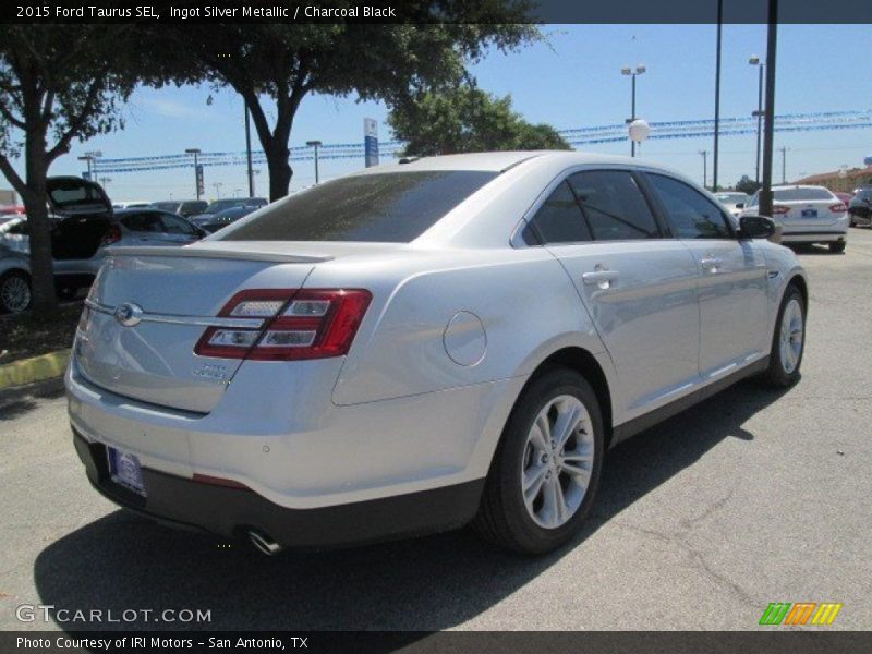 Ingot Silver Metallic / Charcoal Black 2015 Ford Taurus SEL